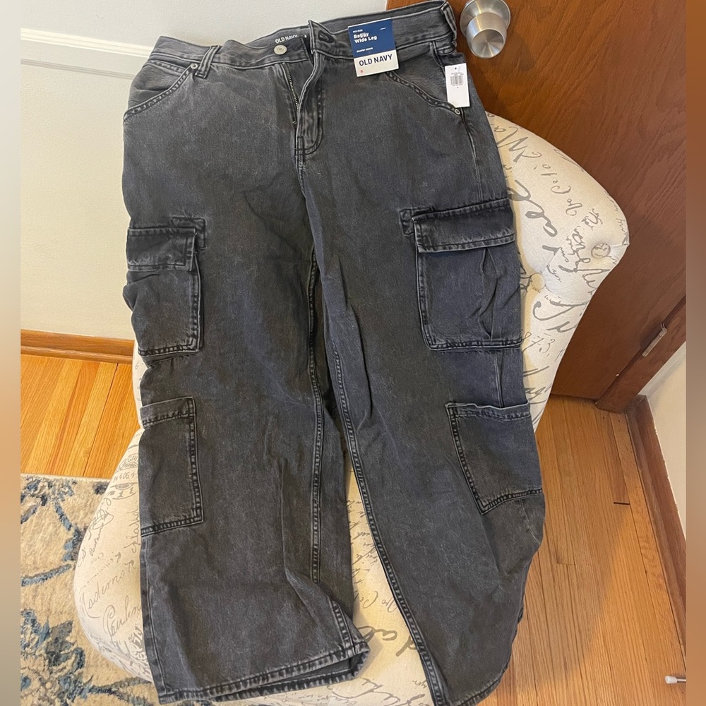 Old Navy Mid Rise Baggy Wide Leg Jeans (Brand New with Tags)